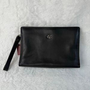 Giovanni Valentino clutch